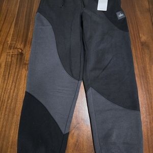 ALO Yoga Black Apparel